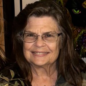 Meet your Posher, Angie